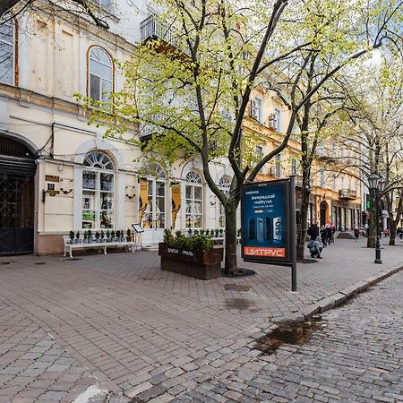Новый Апартамент В Самом Центре Дерибасовской Odessa Dış mekan fotoğraf